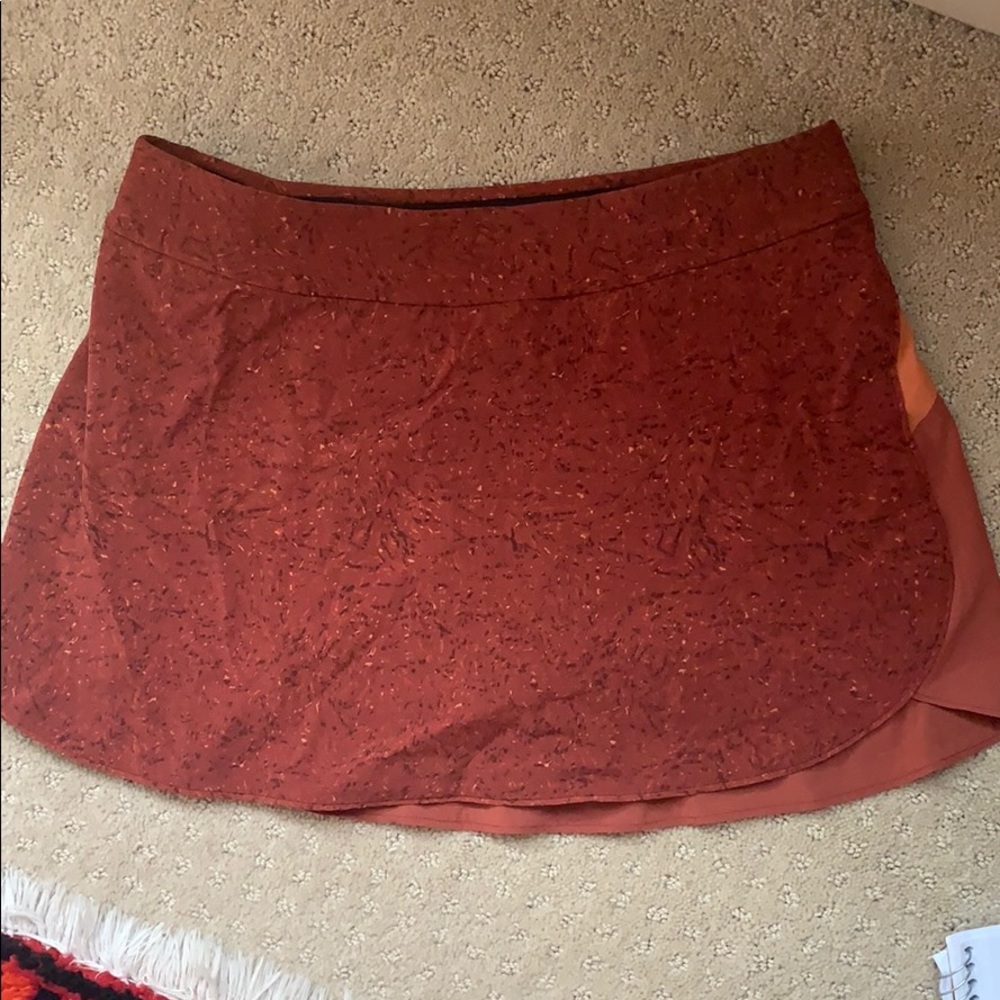 OV tennis skirt